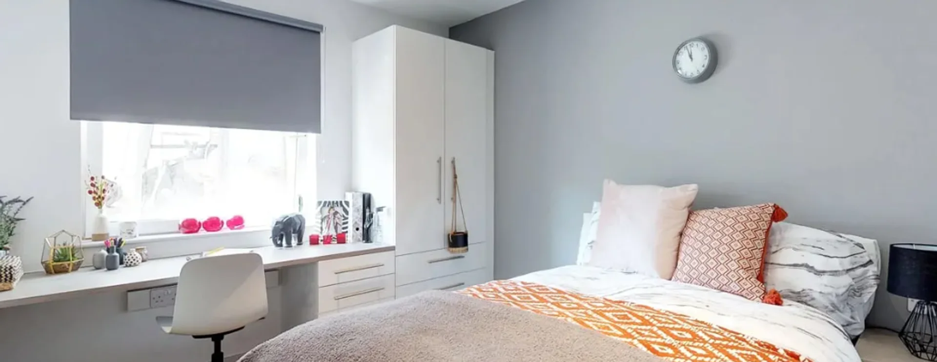 Chambre d'étudiant économique avec emplacement pratique dans 
