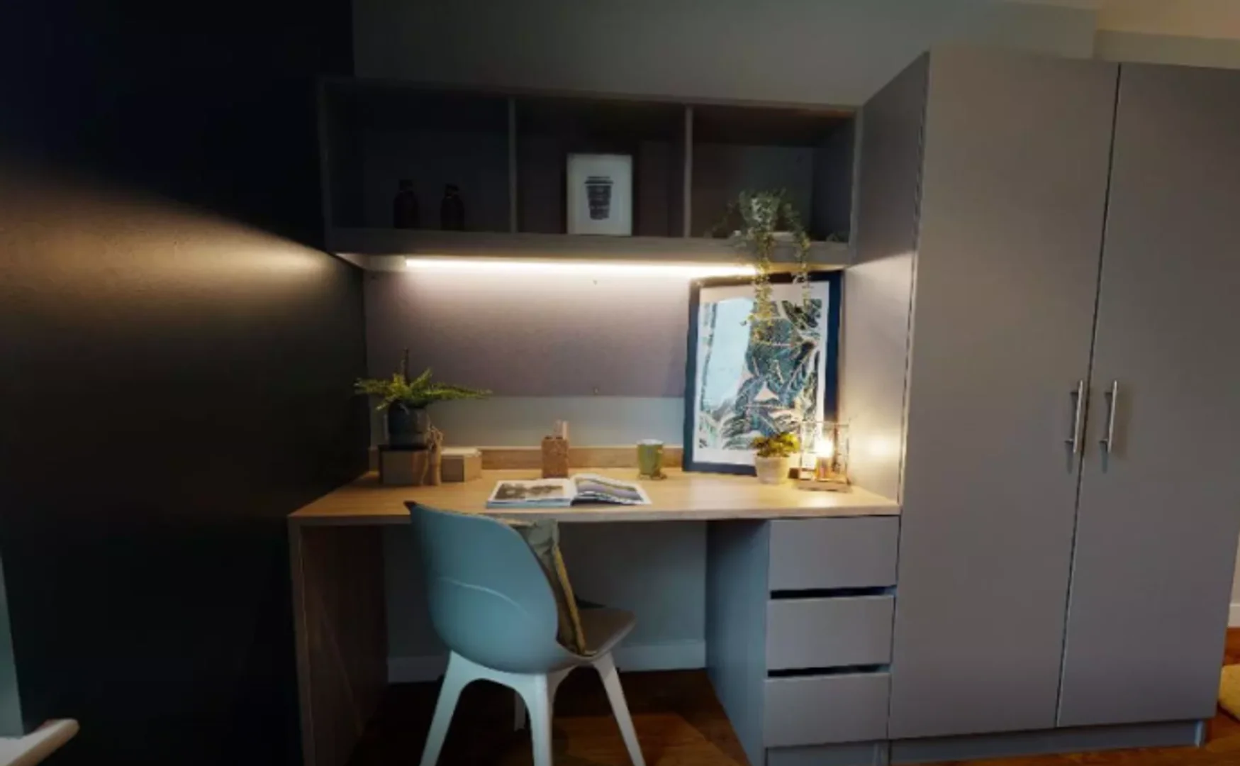 Chambre confortable pour étudiants disponible dans