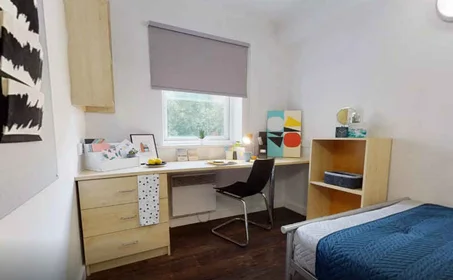 Habitación privada en residencia en 211 Hathersage Rd, Manchester M13 0JQ, United Kingdom           , imagen 12 de 23