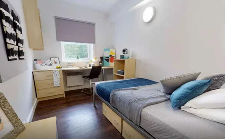 Habitación privada en residencia en 211 Hathersage Rd, Manchester M13 0JQ, United Kingdom           , imagen 1 de 23