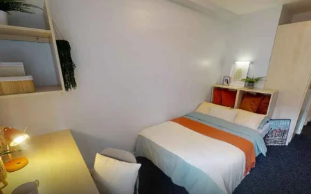 Habitación privada en residencia en 211 Hathersage Rd, Manchester M13 0JQ, United Kingdom           , imagen 1 de 22