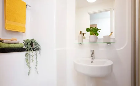 Habitación privada en residencia en 30 Yorkhill St, Glasgow G3 8RY, United Kingdom        , imagen 18 de 18