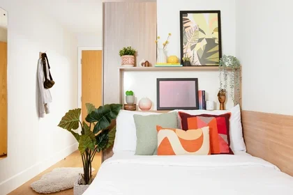 Habitación privada en residencia en 30 Yorkhill St, Glasgow G3 8RY, United Kingdom        , imagen 1 de 18