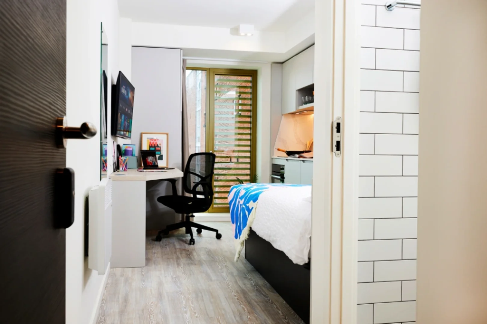 Fully equipped studio flat for students in 