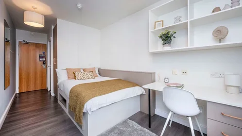 Habitación privada en residencia en 37-43 Green Lanes, Newington Green, London N16 9BS, United Kingdom    , imagen 9 de 15