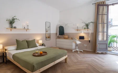 Quarto privado em Passatge de la Pau, imagem 1 de 38