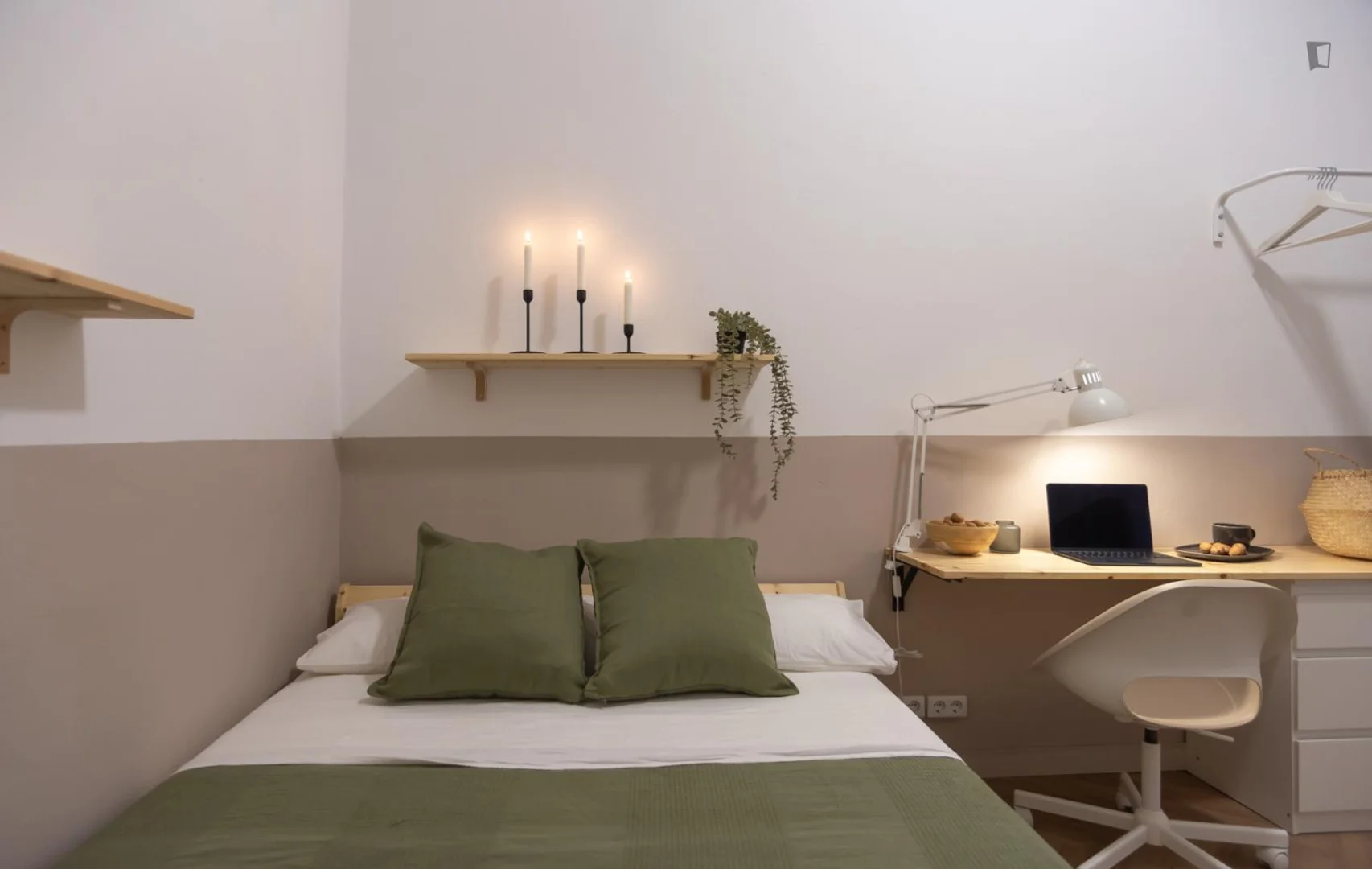 Quarto acolhedor para estudantes disponível em 