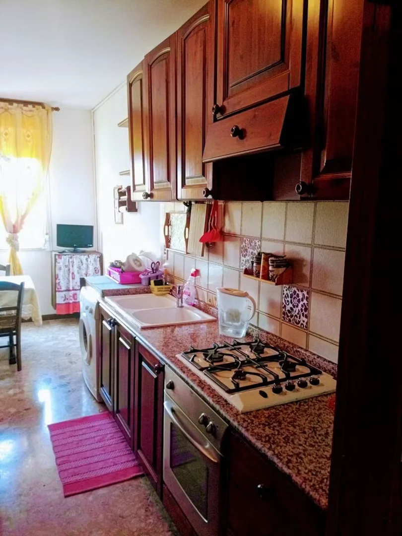 Comfortable and spacious student room in 