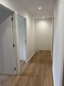 Quarto privado em Rua de Costa Cabral, imagem 15 de 17