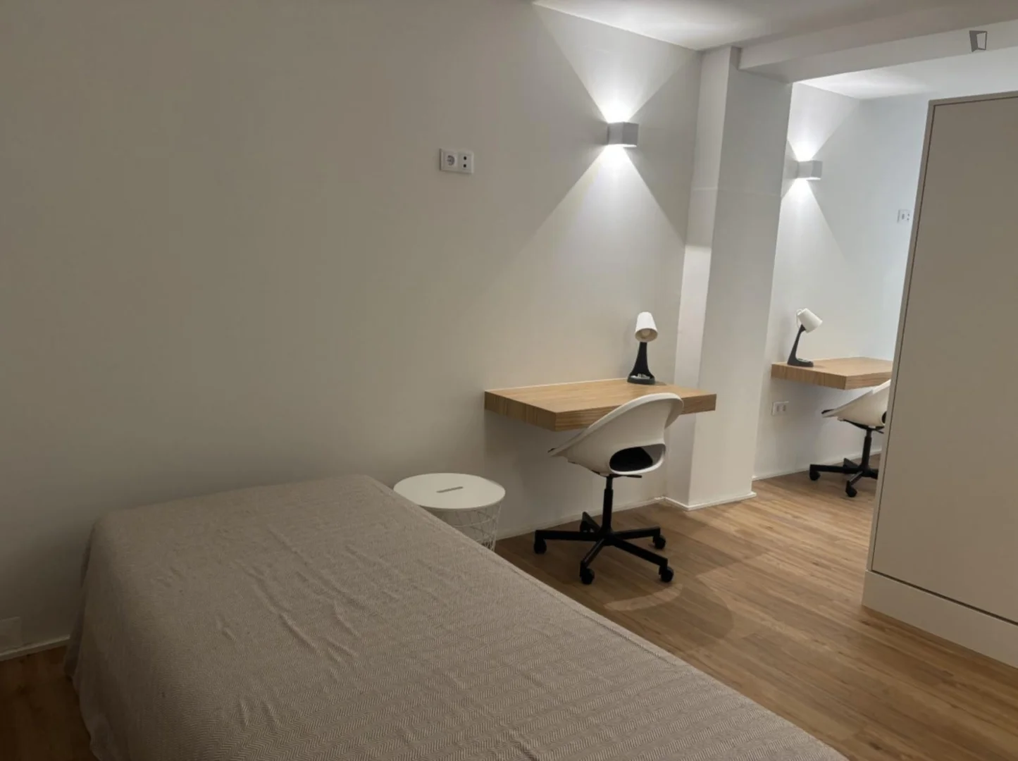 Quarto de estudante funcional perfeito para estudar em