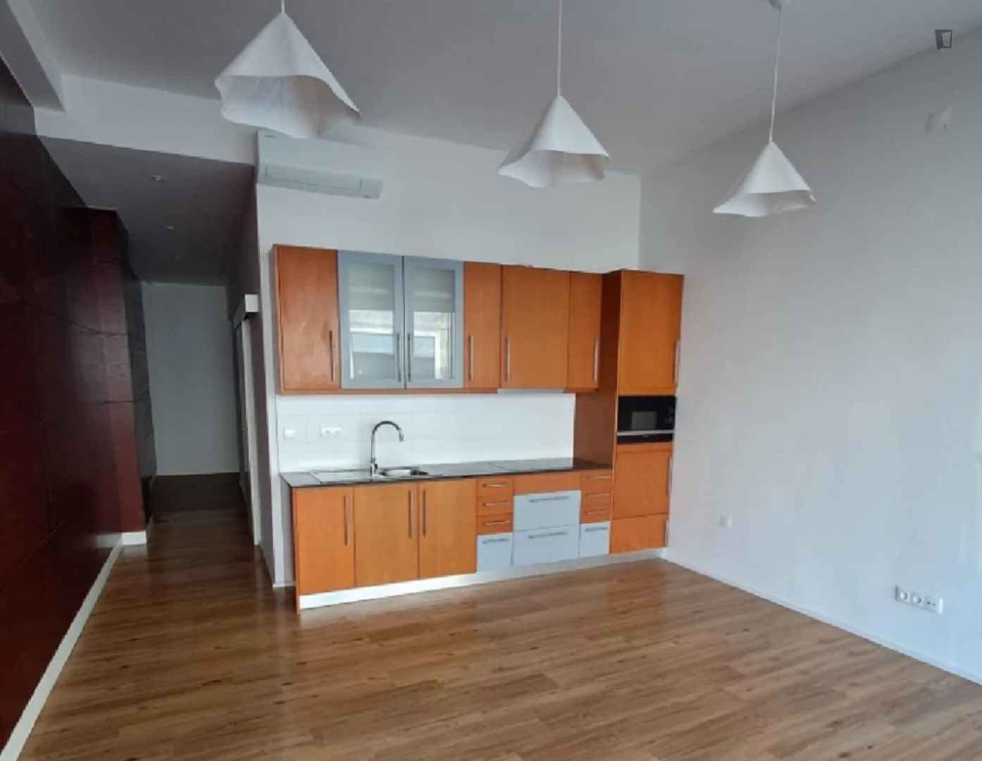 Quarto de estudante económico perto do campus em