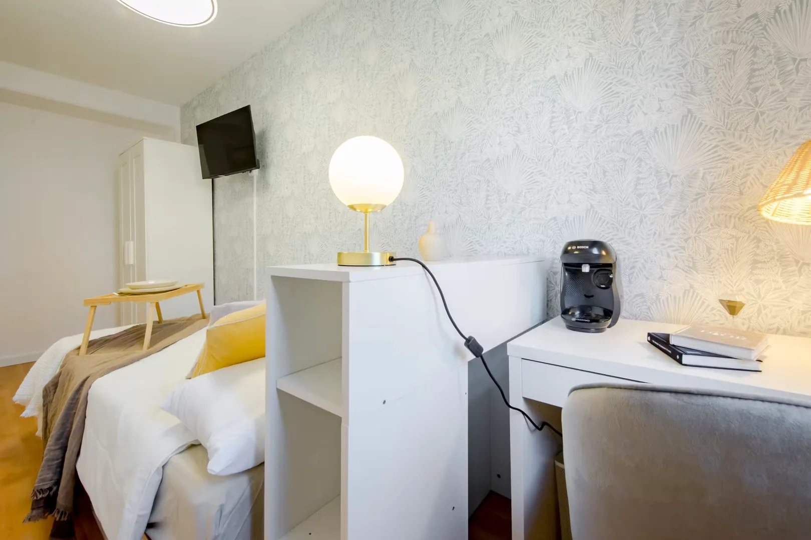 Budget-friendly student room close to campus in 