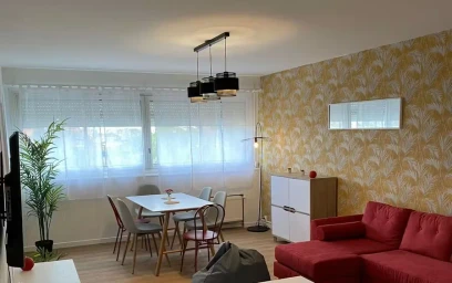 Private room at Allée d'Ancely, Arenes Romaines-St Martin du Touch, image 10 of 10