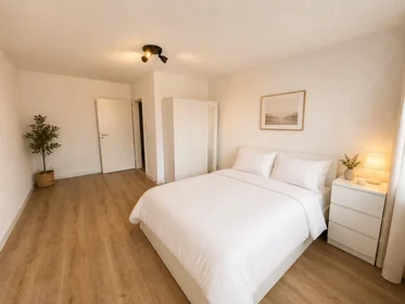 Stanza privata in Schloßstraße, Frankfurt am Main-Innenstadt II, immagine 1 di 5