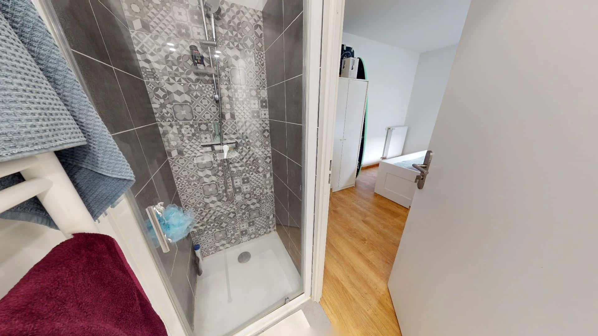Affordable room for students with ample lighting in