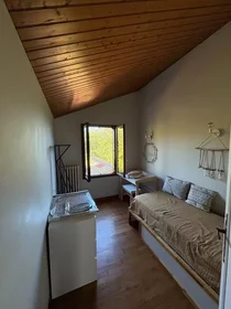 Private room at Poitiers, 86000, image 1 of 4