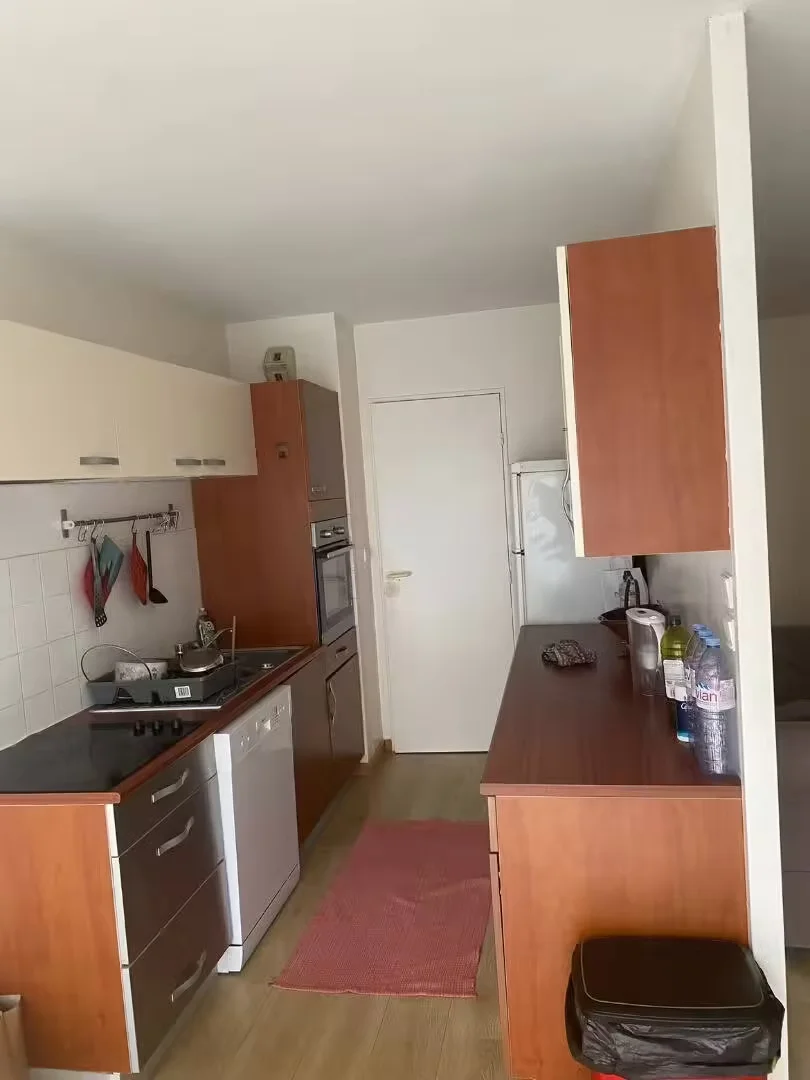 Habitación estudiantil económica con ubicación conveniente en 