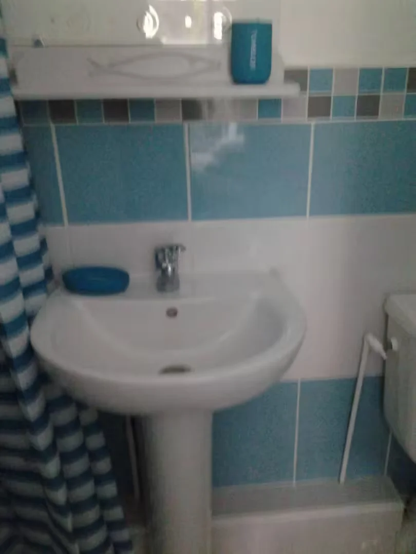 Confortevole e spaziosa stanza per studenti in 