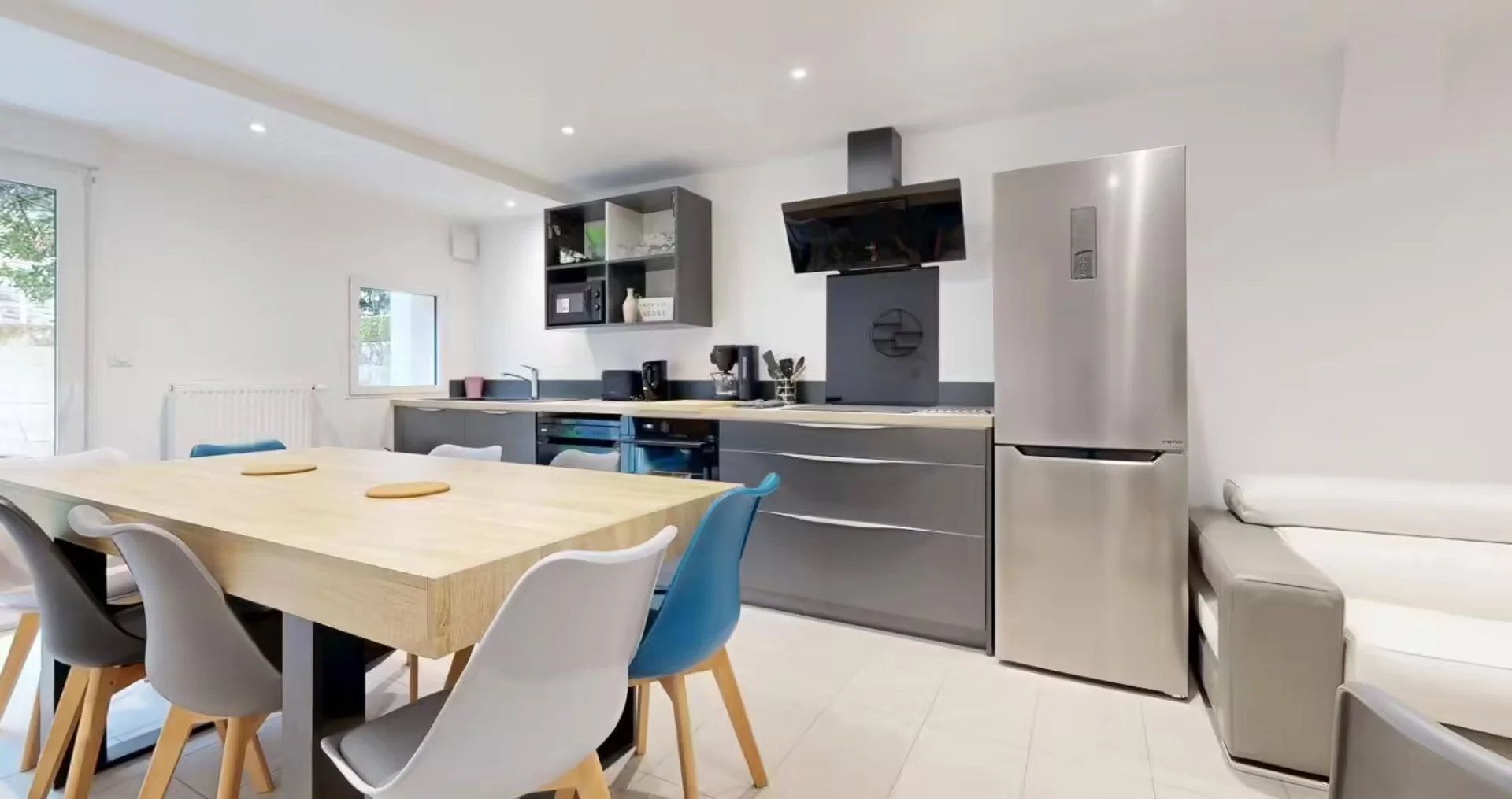 Habitación en apartamento estudiantil en alquiler en , completamente amueblado