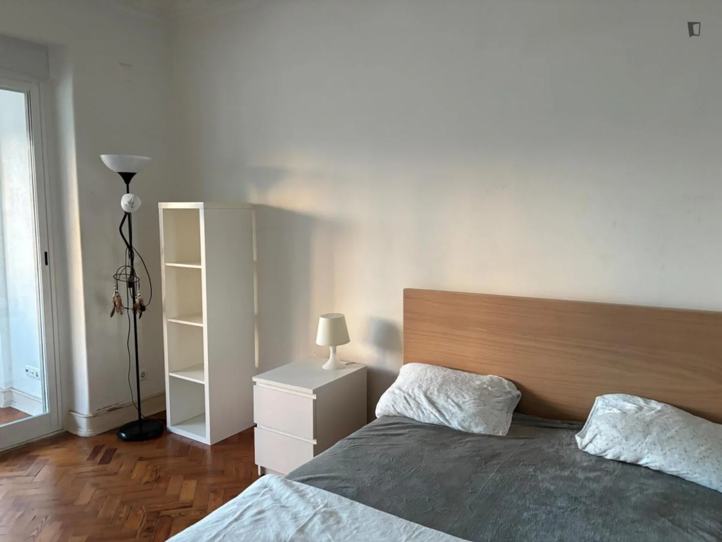 Cozy room for students available in