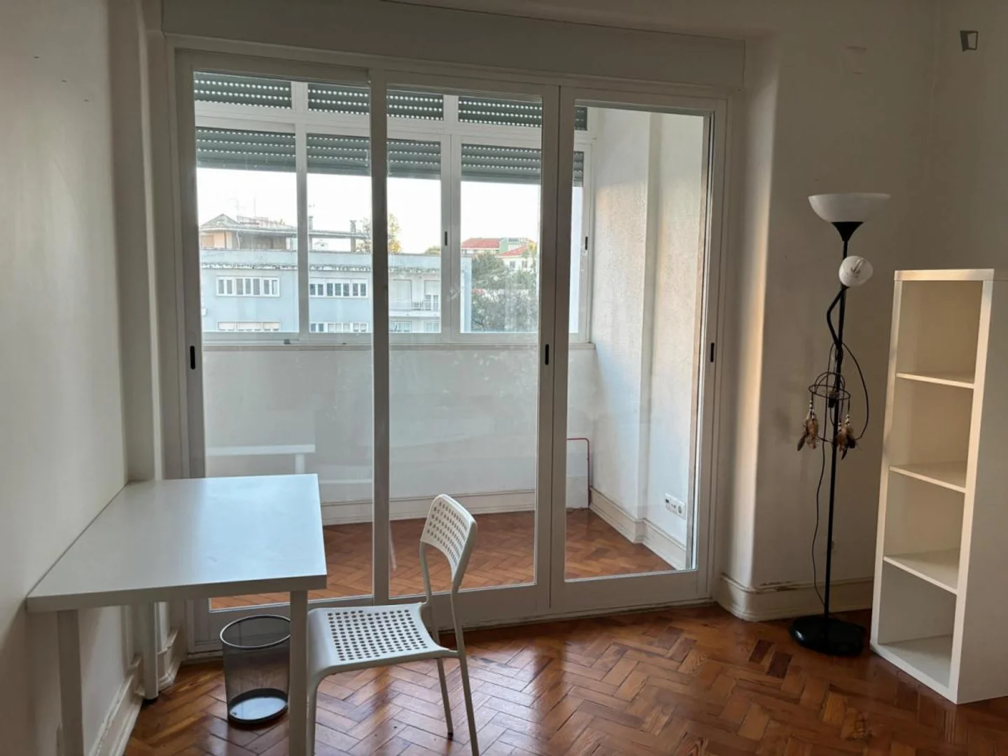 Economical student room with convenient location in