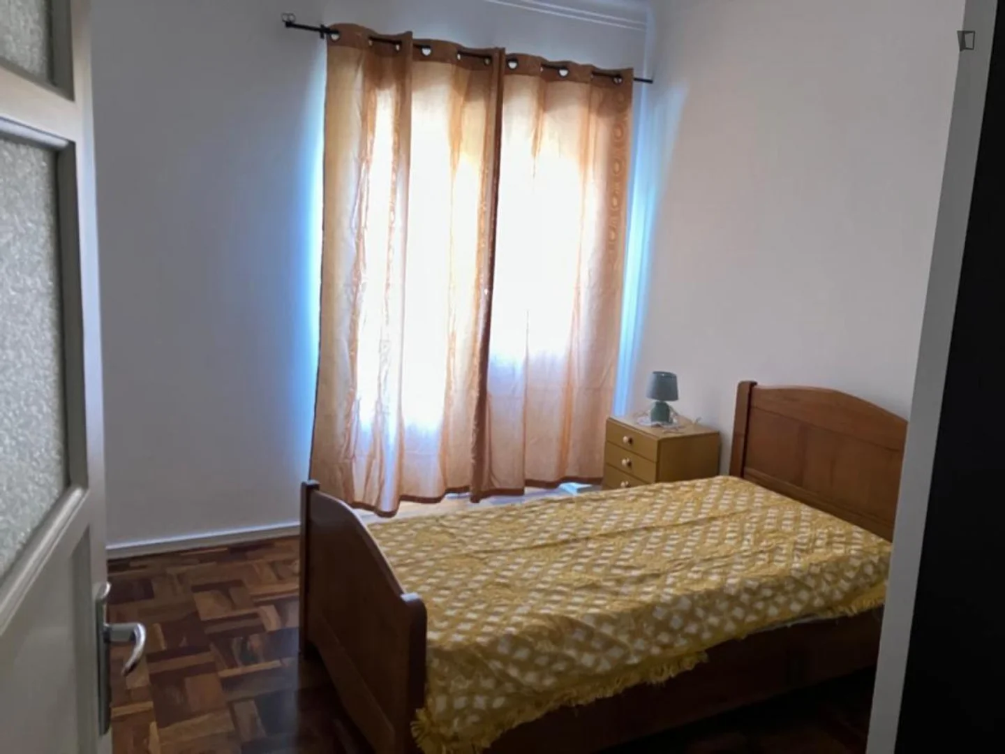 Budget-friendly student room close to campus in
