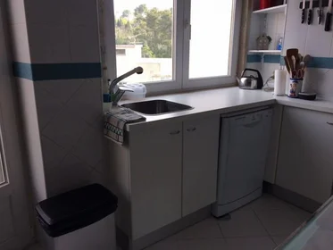 Chambre privée à Rua dos Cedros, image 11 de 14