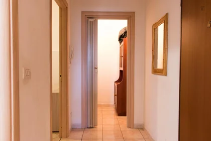 Apartamento inteiro em Via Ambrogio Strada, imagem 23 de 28