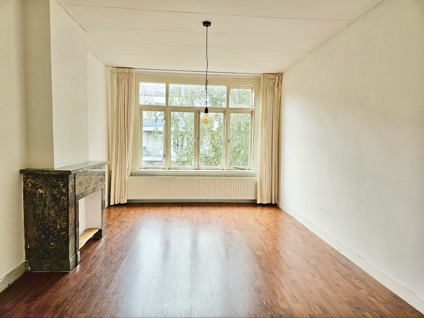 Comfortable and spacious student room in 