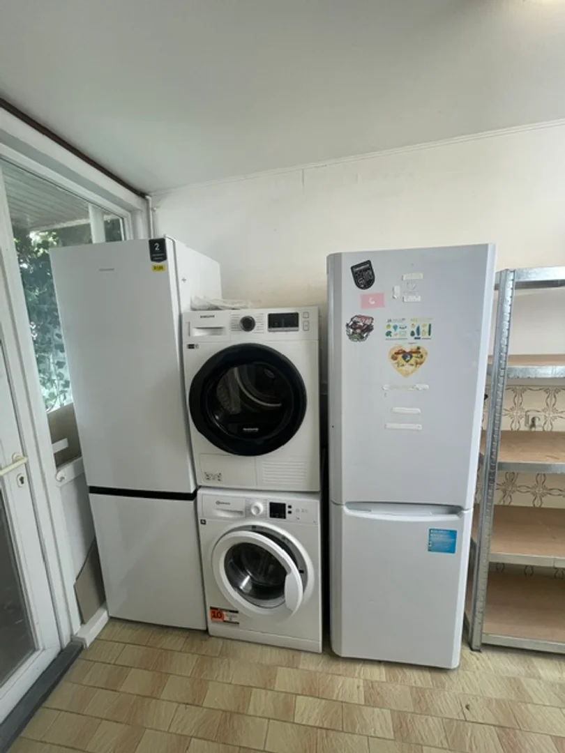 Student-friendly room in with modern amenities