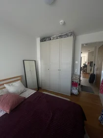 Entire apartment at Portenstraße, image 5 of 8