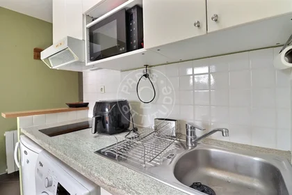 Entire apartment at Boulevard Henri IV, image 8 of 15