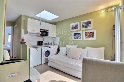 Entire apartment at Boulevard Henri IV, image 9 of 15