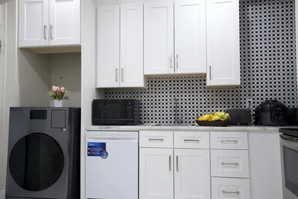 Apartamento inteiro em Boulevard Décarie 4586, imagem 11 de 24