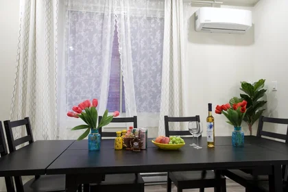 Apartamento inteiro em Boulevard Décarie 4586, imagem 6 de 24