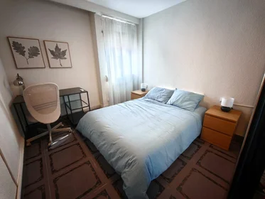 Habitación privada en Calle Valdemoro 18, imagen 1 de 8