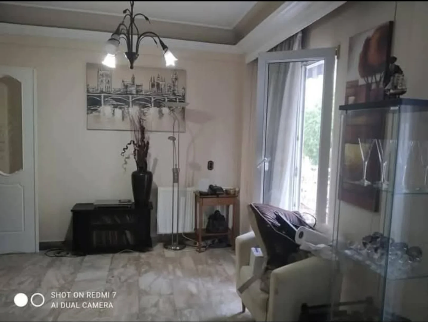 Economical student room with convenient location in 
