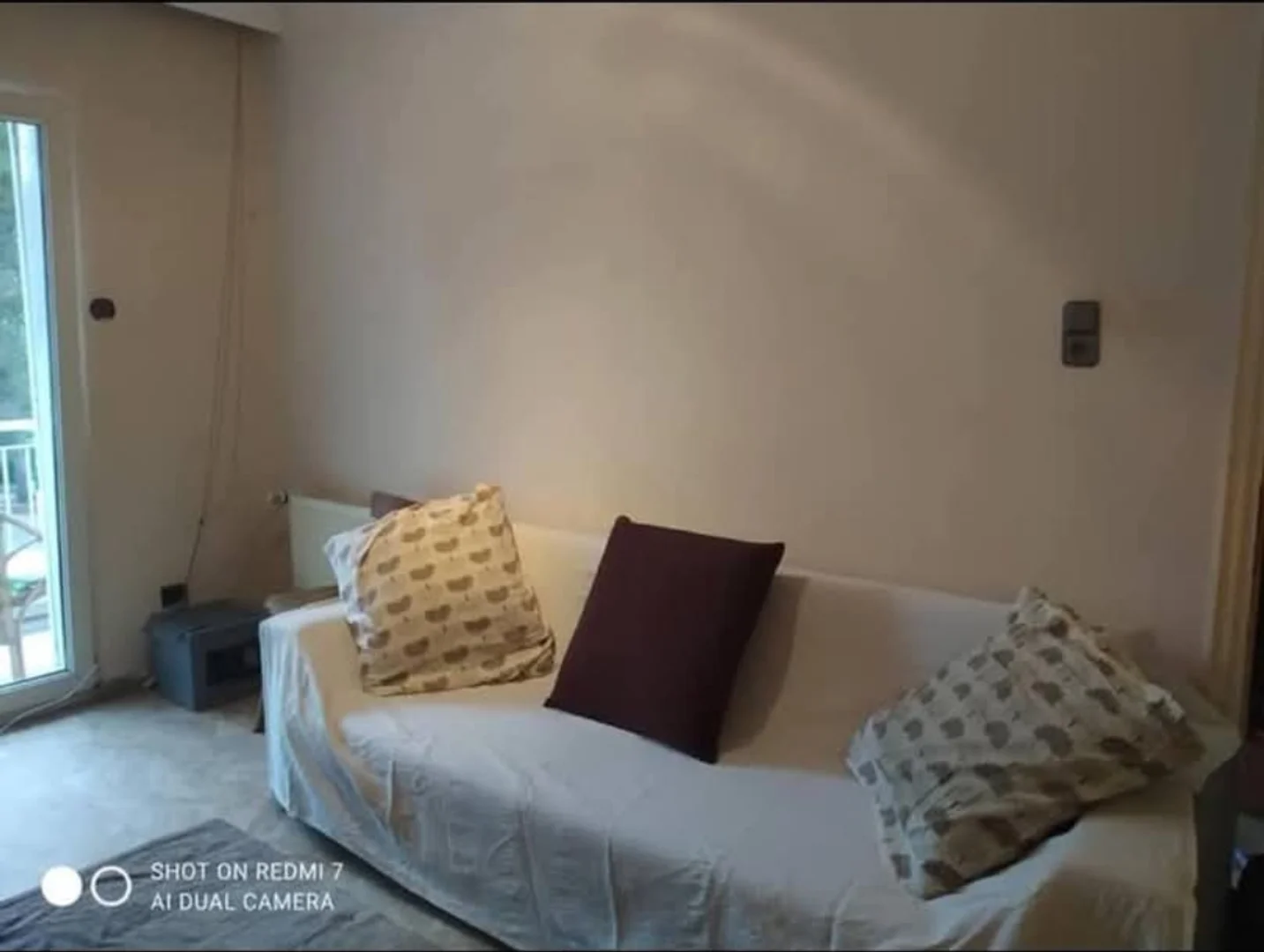 Economical student room with convenient location in 