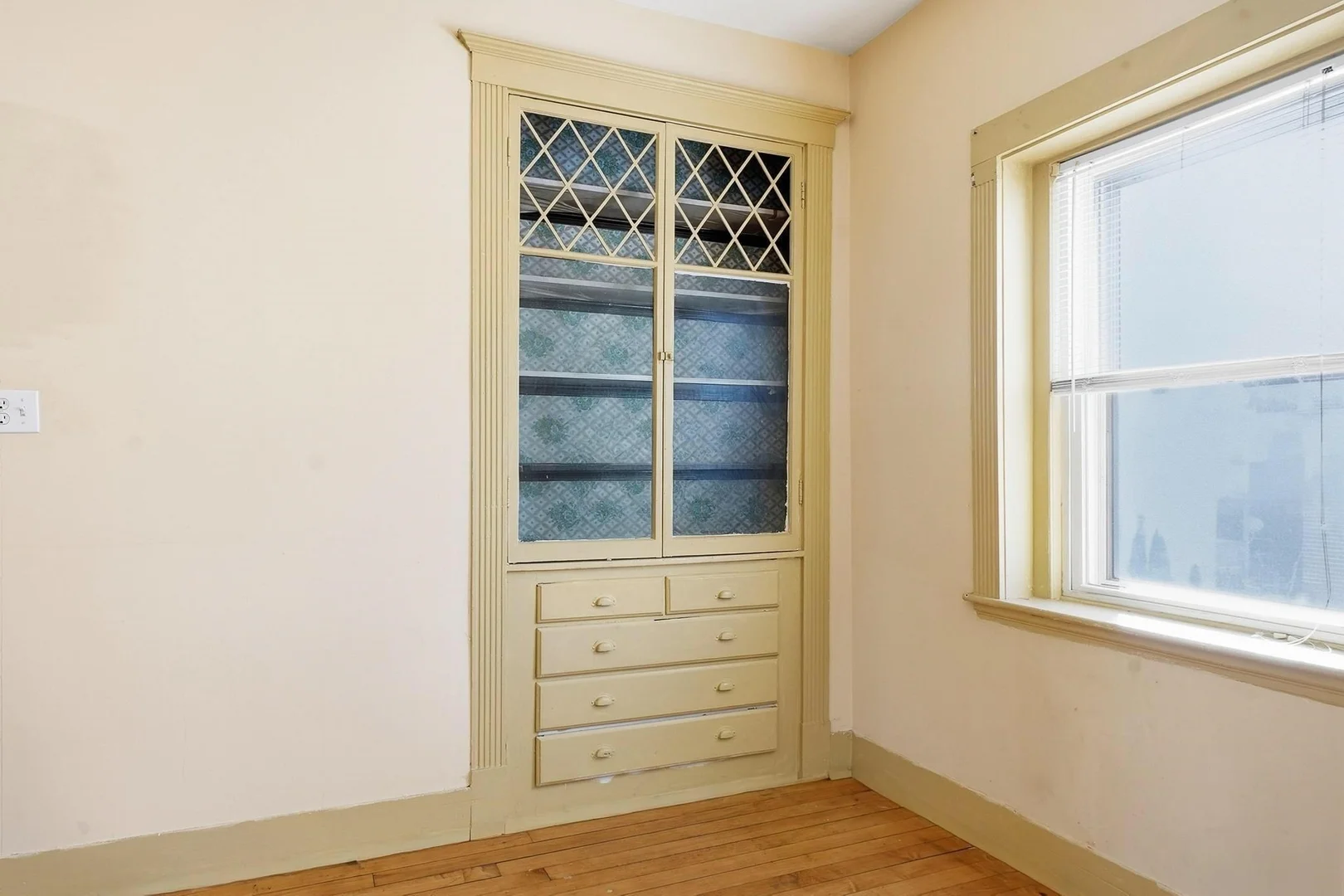 32, Ashley St., Unit 3, East Boston, Boston, MA, 02128