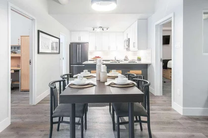 Apartamento inteiro em residência em 1430 City Councillors St, Montreal, QC H3B 1B4, Canada , imagem 29 de 31