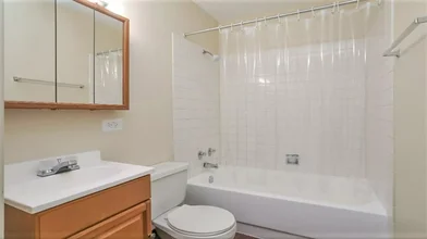 Privatzimmer in der South Cottage Grove Avenue, bild 8 von 16