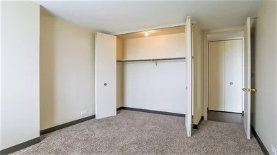 Privatzimmer in der South Cottage Grove Avenue, bild 10 von 16