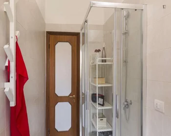 Özel oda konumu Viale Giovanni Vicini, 30 49 görüntüsü