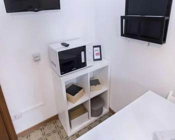 Habitación privada en Viale Giovanni Vicini, imagen 13 de 41