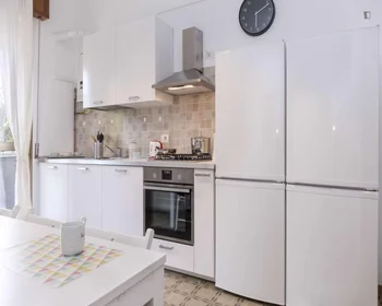 Habitación privada en Viale Giovanni Vicini, imagen 9 de 41