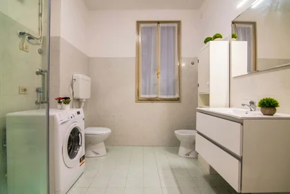 Quarto privado em Corso del Popolo, 35131 Padova PD, Italy, imagem 12 de 13