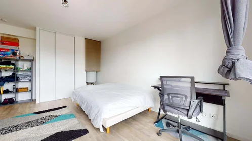 Alojamiento entero en 1 Rue des Brumes Lactees, 95800 Cergy, France, imagen 7 de 14