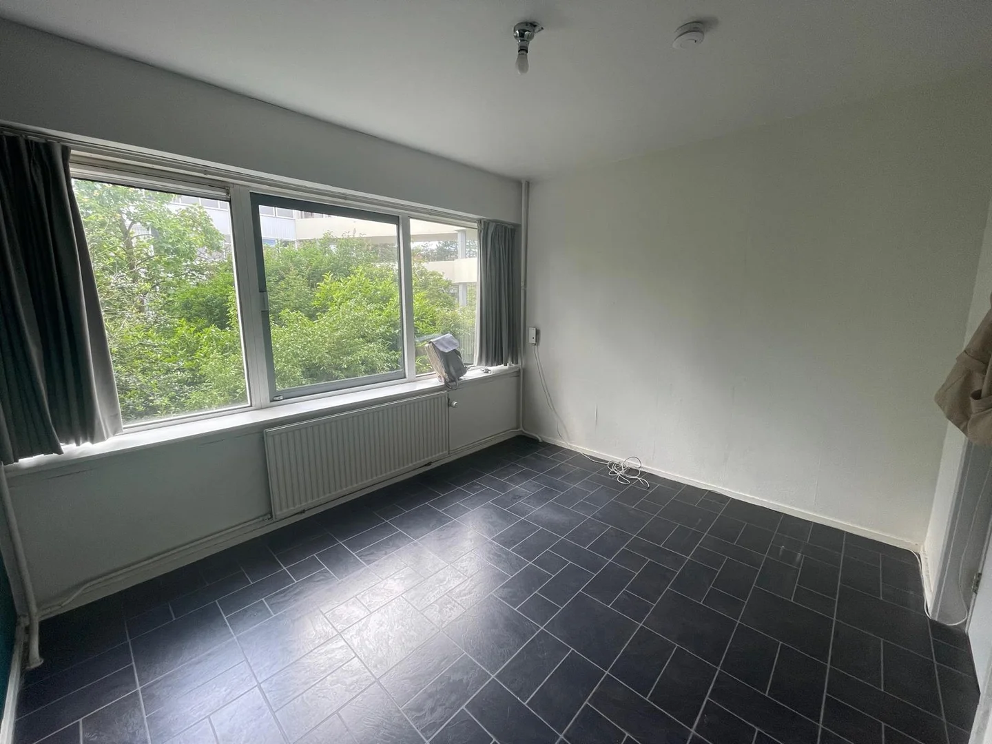 Habitación estudiantil amplia y cómoda en 