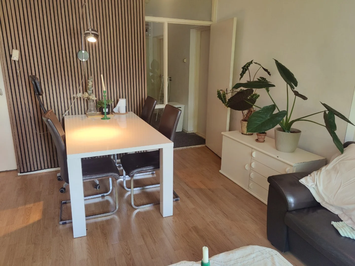 Student-friendly room in  with modern amenities