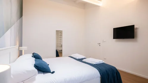 Privatzimmer in der Via Uberto Mondolfi, bild 34 von 49